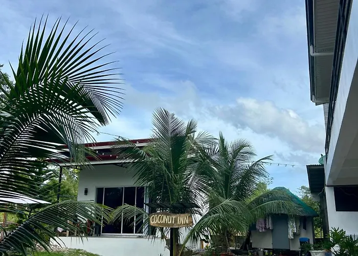 Coconut Inn *